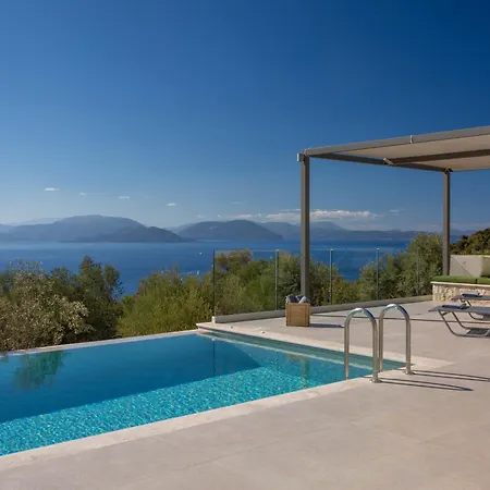 Brand New High-end Solar Villa