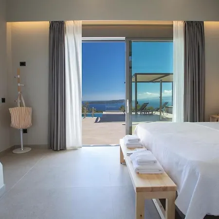 Villa Brand New High-end Solar *